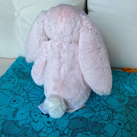 FLASH SALE❗️NWT Jellycat Bashful Pink Bunny - Picture 3 of 6